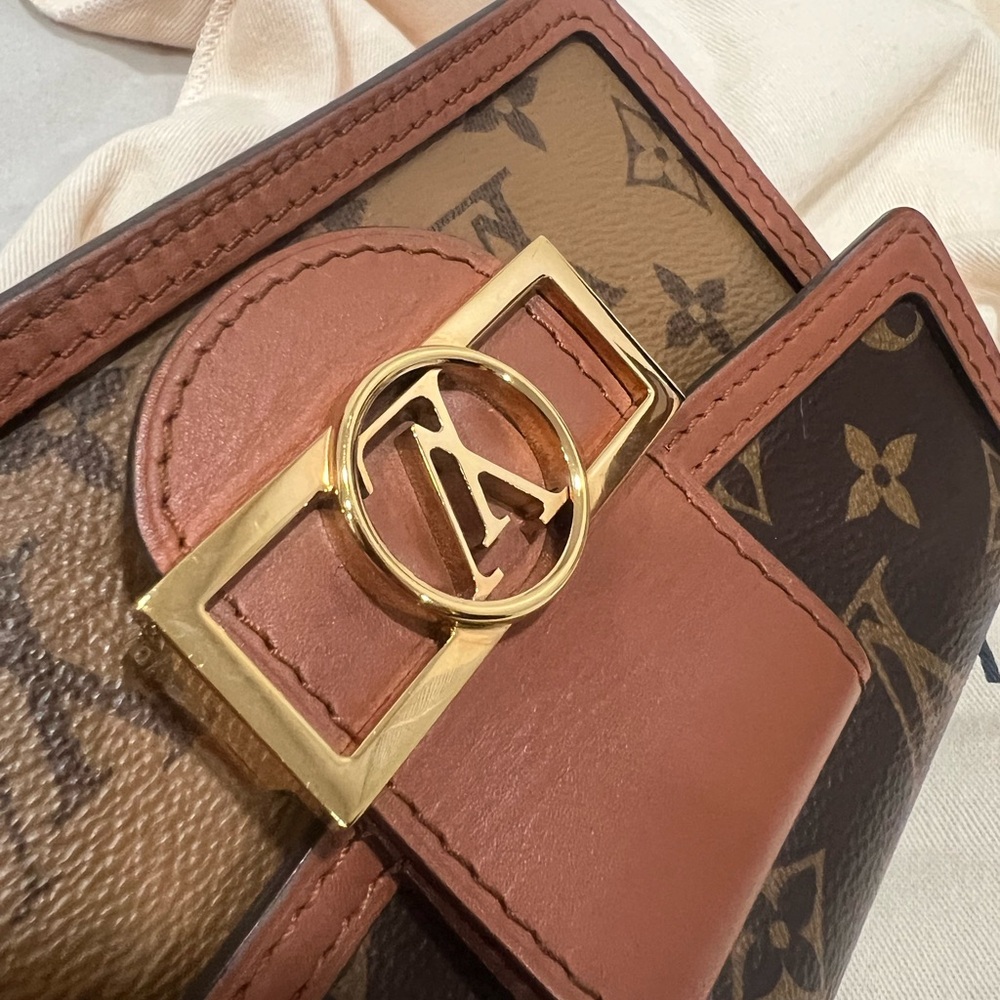 Louis Vuitton Dauphine Crossbody Bag - Picture 7 of 11